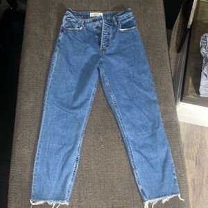 Abercrombie - The Mom High Rise Curve Love Jeans